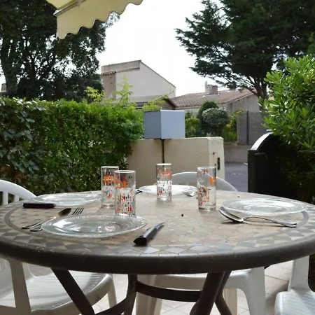 Maison Cap D'agde, 1 Piece, 4 Personnes - Fr-1-249-243 Apartment